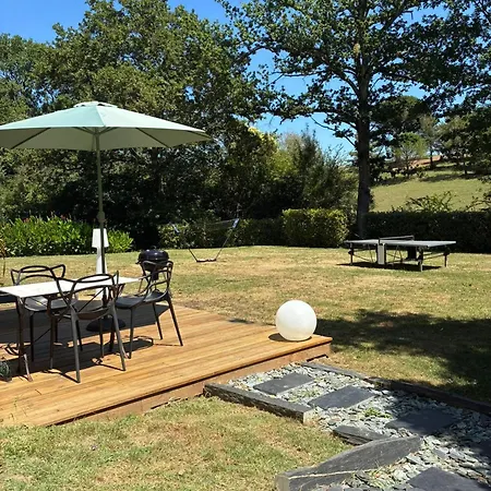 Appartement Convivial Avec Terrasse à Carignan-de-bordeaux, 28 M² Lignan-de-Bordeaux