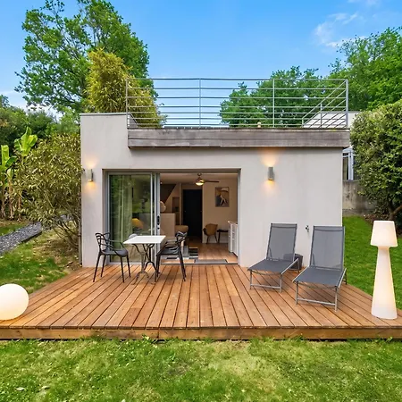 Convivial Avec Terrasse à Carignan-de-bordeaux, 28 M² Appartement Lignan-de-Bordeaux